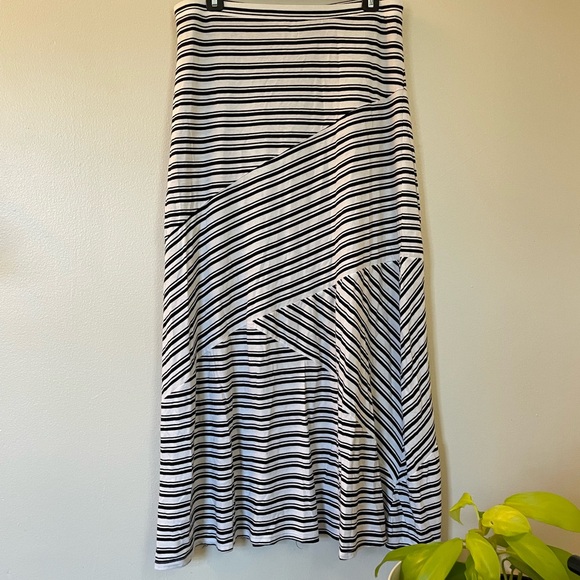 LC Lauren Conrad Dresses & Skirts - LC Lauren Conrad | Maxi A-Line Asymmetrical Skirt | Size Medium